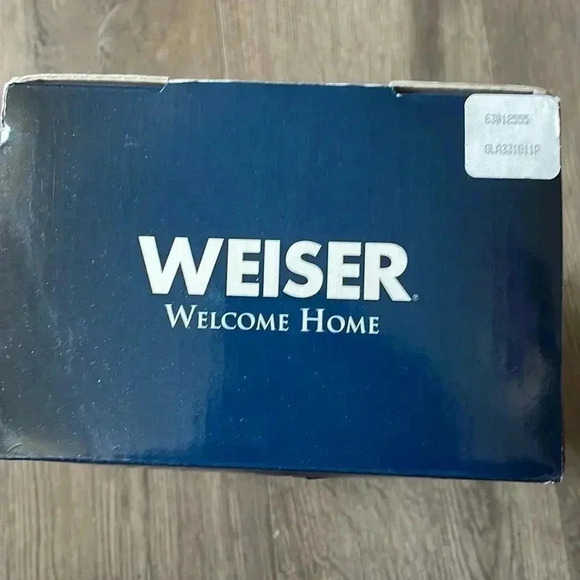 Weiser Bathroom/ Bedroom Door Handle - Brown - Picture 5 of 5